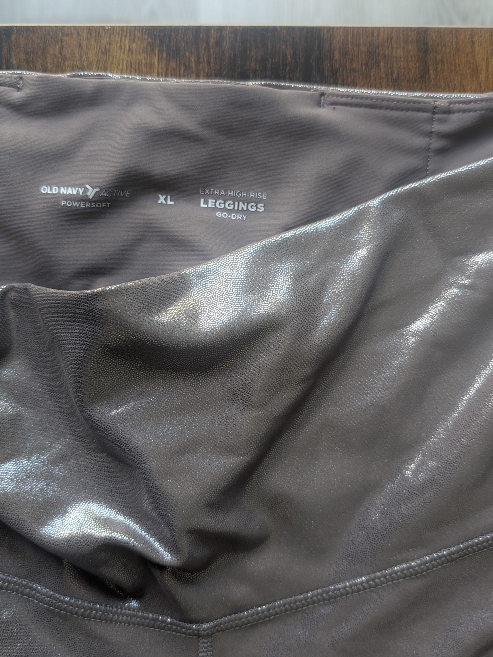 Old Navy Active Extra High-Rise Leggings in Dark Brown
